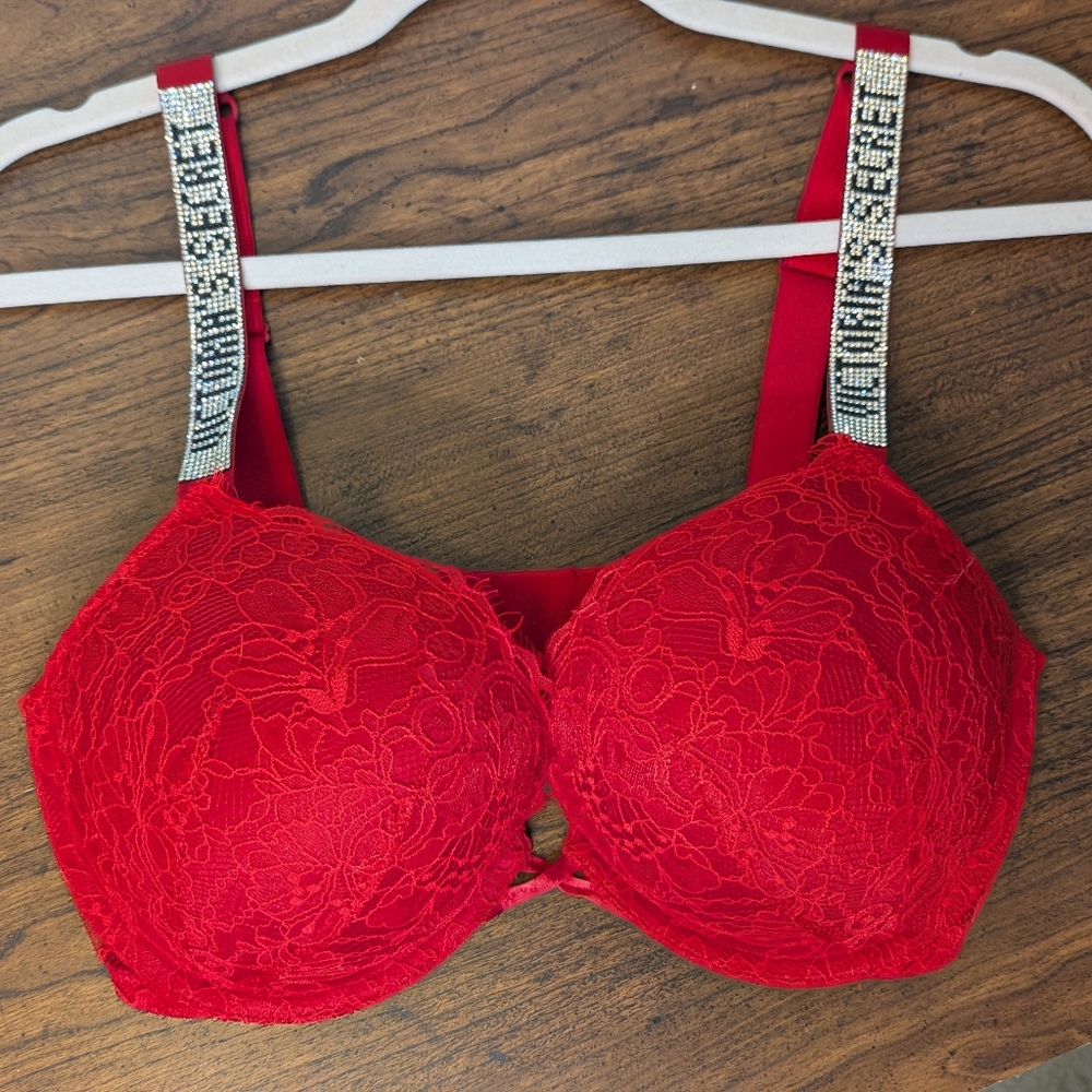 Victoria's Secret Red Lace Bombshell Push Up Bra Sexy Sparkle 34D